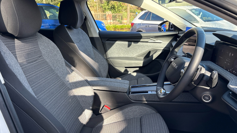 Skoda Superb 1.5 TSI iV SE Technology DSG 5dr Estate